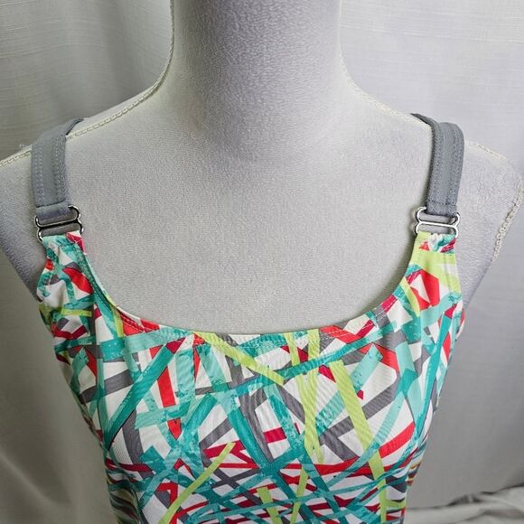 Bolle Geometric Athletic Performance Tank Top Size XL - Picture 5 of 9
